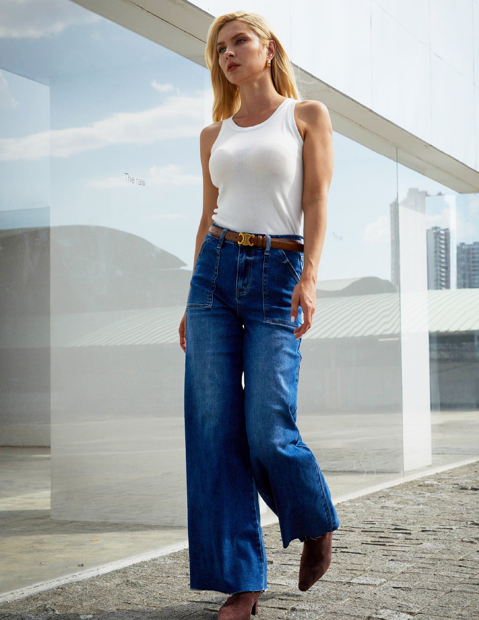 ONESO: Where Vintage Denim Meets Art Photography, Weaving Fragments of Time into Memories