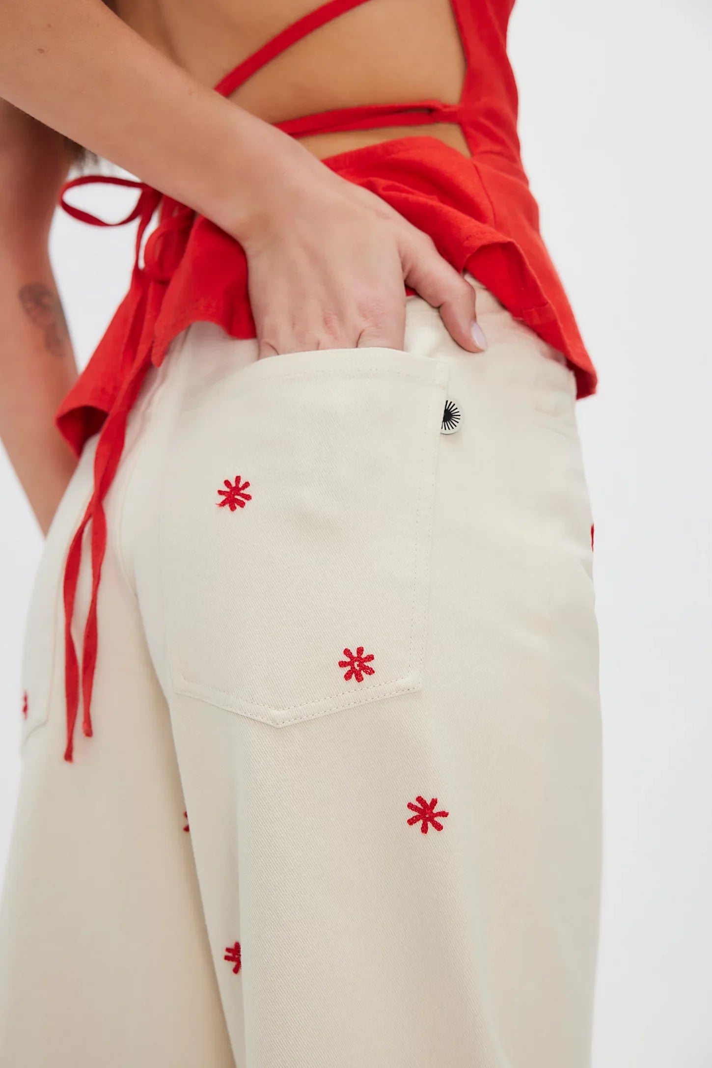 ๐จ The Art of Fading: How ONESO Jeans Tell Your Unique Story