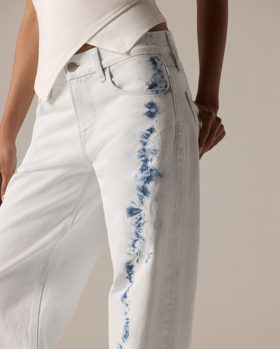 🎨THE ARTISAN WHISPER: WHEN DENIM BECOMES A CANVAS