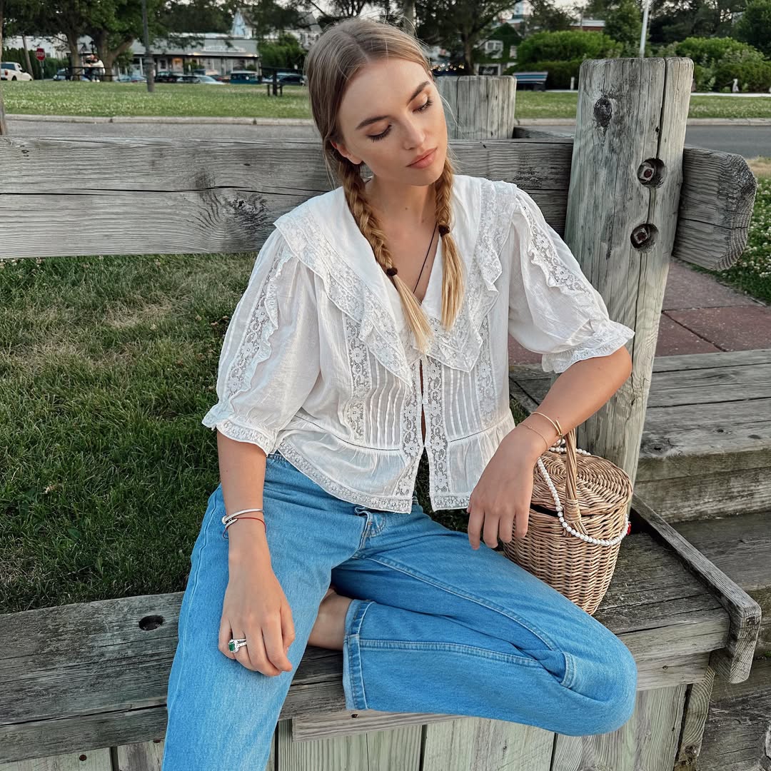 The Steady Stitch: How Your Oneso Jeans Anchor You in Uncertain Times⚓