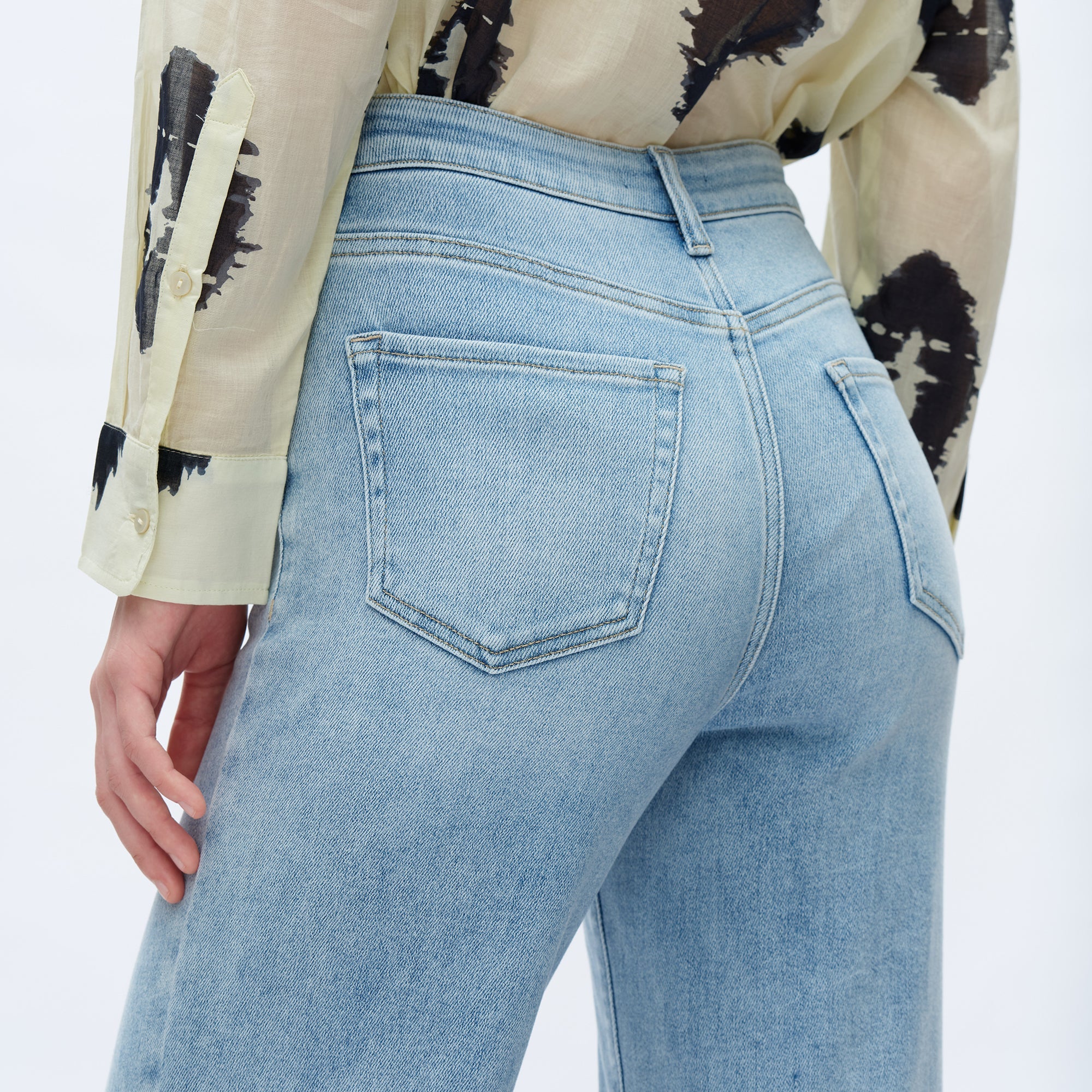 From Sketch to Stitch: The Birth of a Perfect Pair of ONESO Jeans ✏️