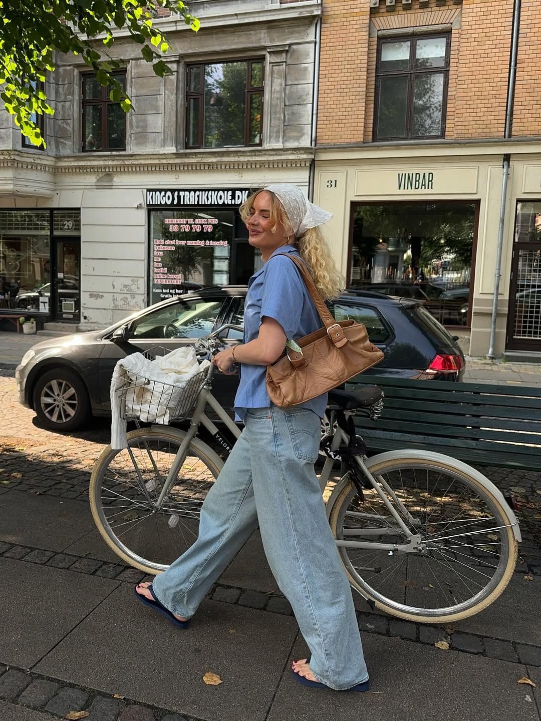 🎨 Denim as Your Canvas: 5 Unexpected Ways to Personalize Your Oneso Jeans