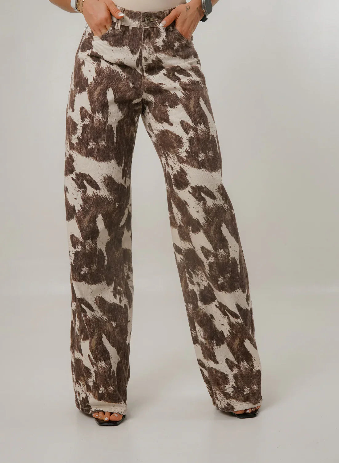 ✨ ONESO Style Hack: Denim Layers for Changing Seasons