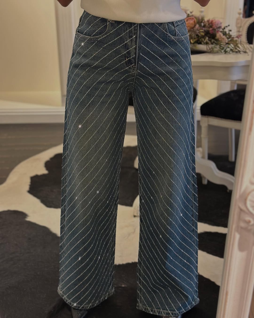 One Pair, Infinite Possibilities: Your ONESO Jeans Style Guide 🔥
