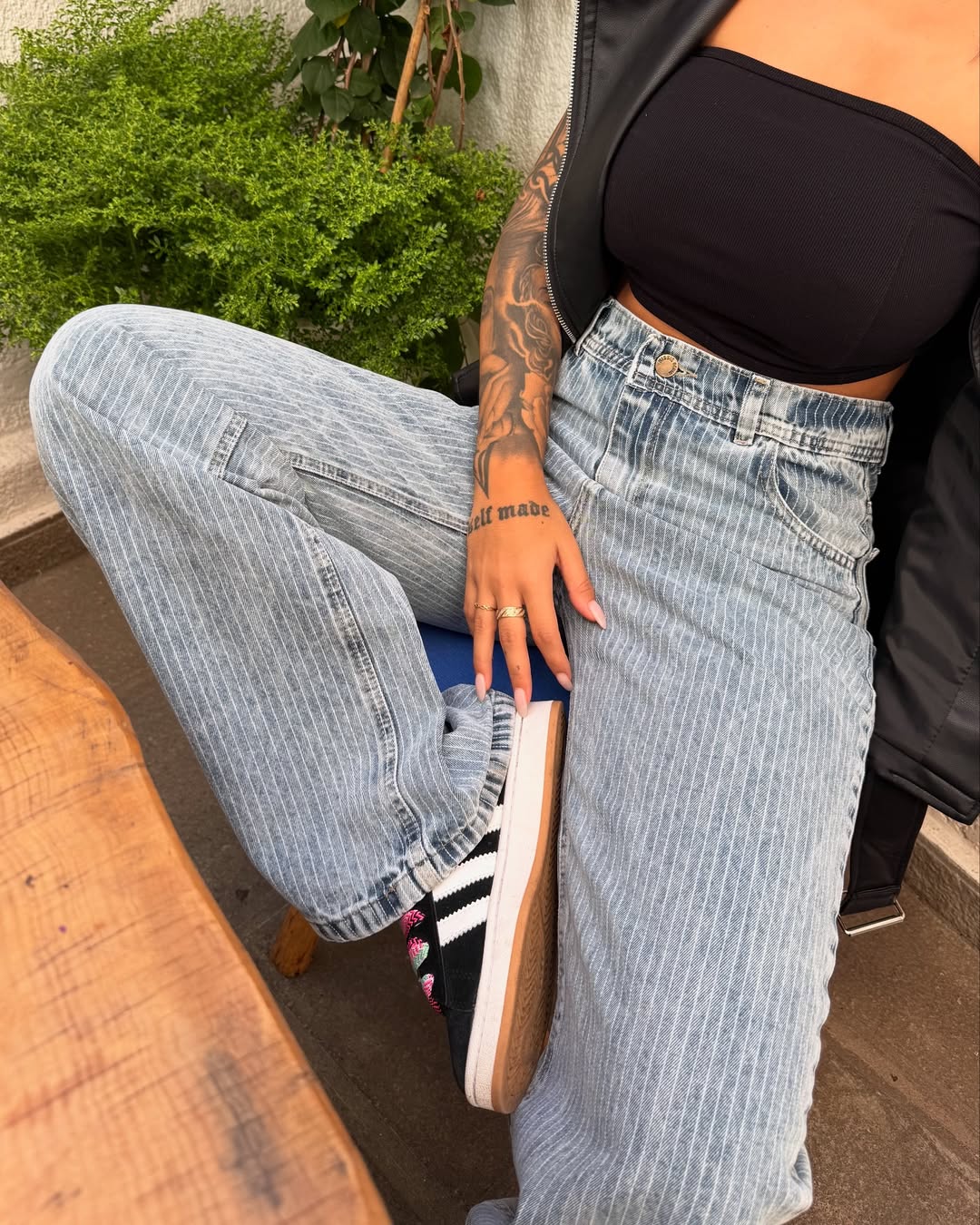 💃KINETIC DENIM: WHEN YOUR JEANS BECOME A SECOND SKIN ON THE DANCE FLOOR