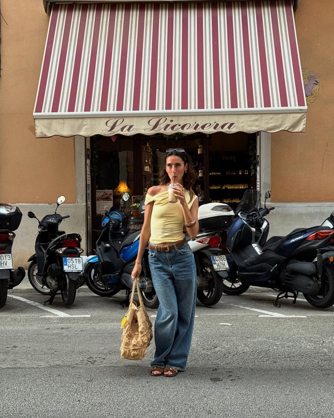 🍂THE UNDENIABLE JEAN: YOUR SEAMLESS SUMMER-TO-FALL PIVOT