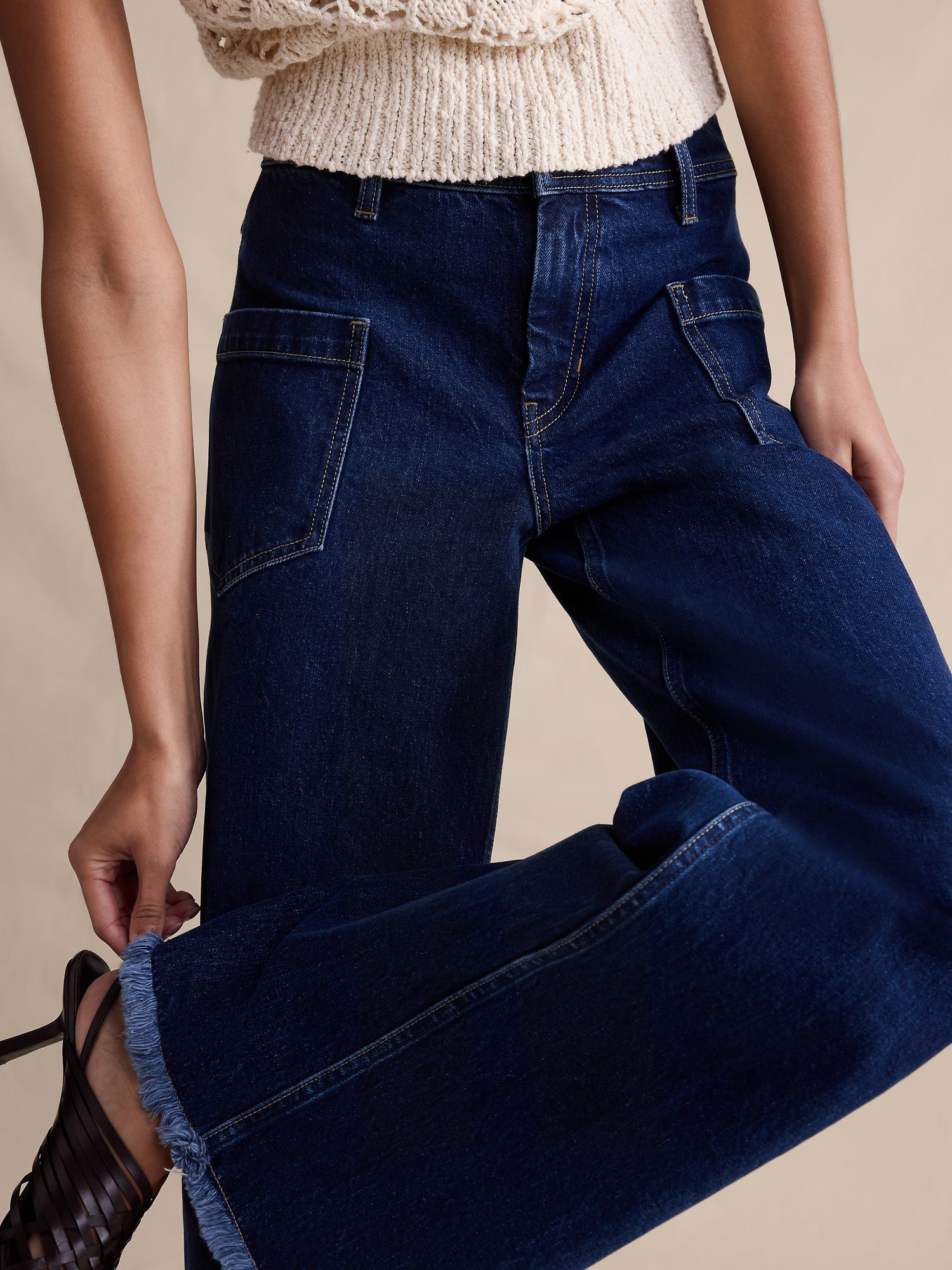 Best Jeans for Travel | Comfortable & Stylish Picks 2026