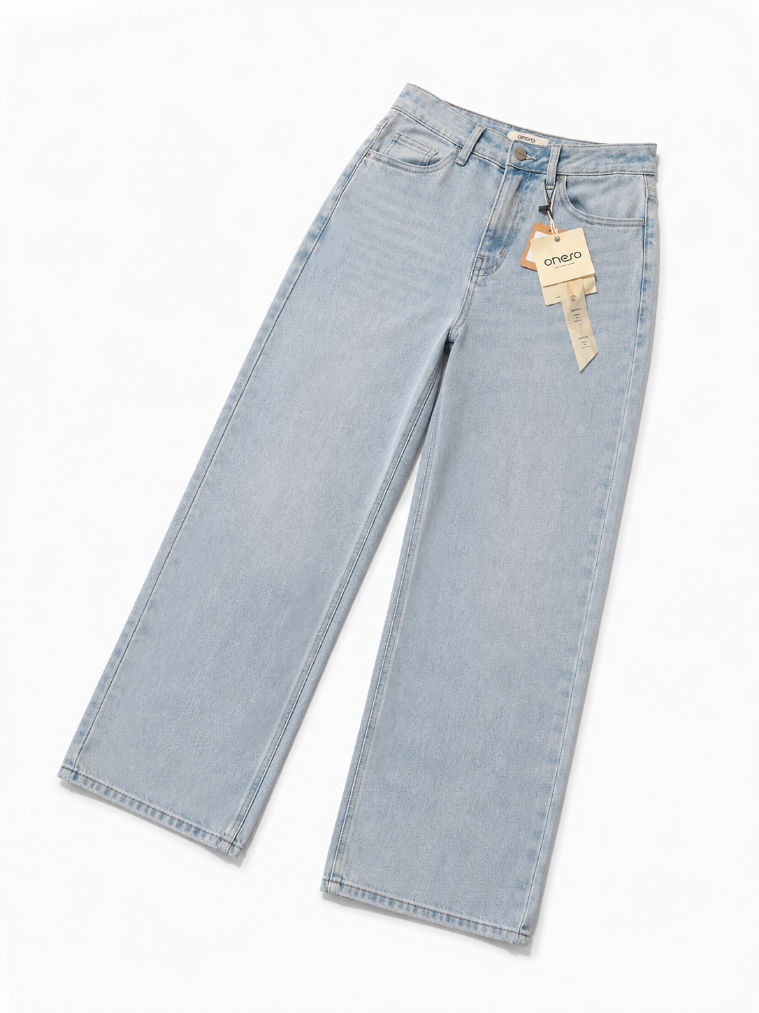 Wide Leg vs Straight Leg Jeans: Which Style Is Better for You?