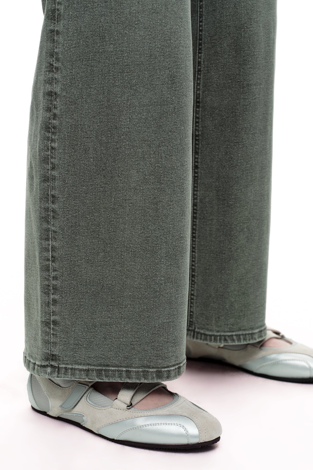 ONESO Army Green Mid Rise Wide Leg Jeans
