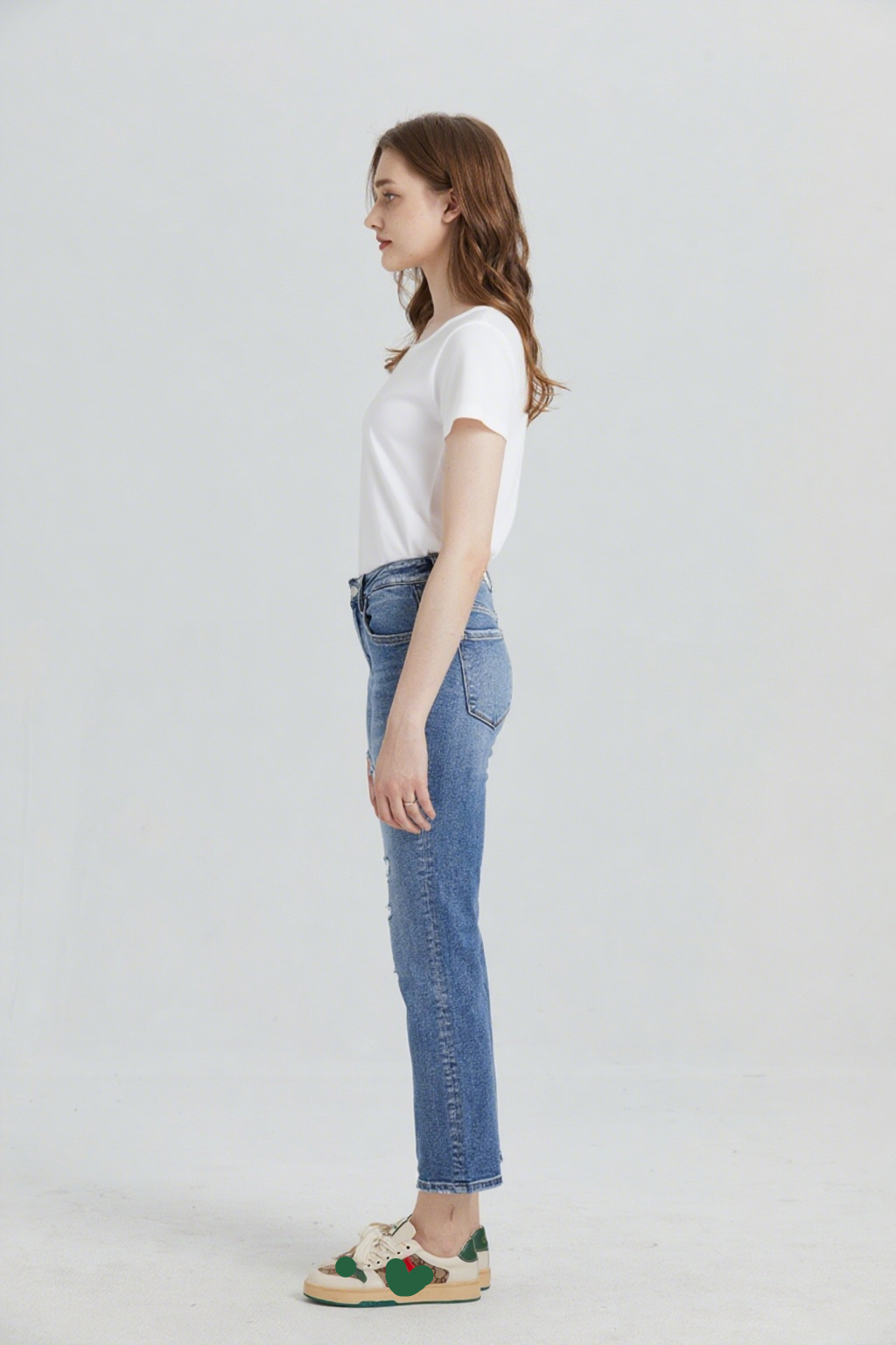 ONESO Women&#39;s Retro Mid-Rise Straight Leg Jeans