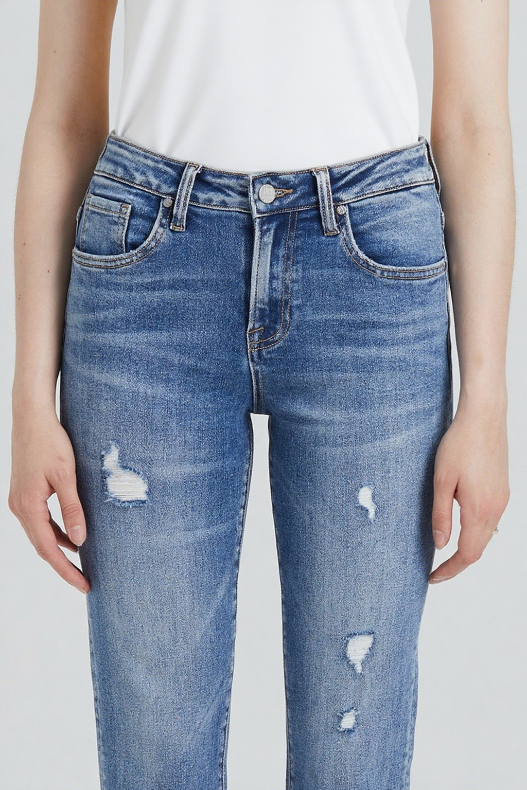 ONESO Women&#39;s Retro Mid-Rise Straight Leg Jeans